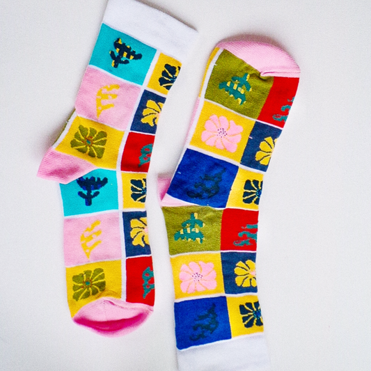 Tropical Bloom patterned socks with vibrant floral design
